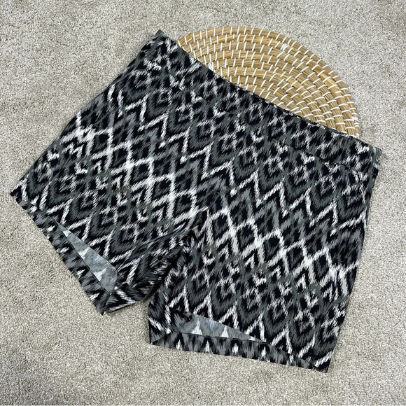 Spanx Sunshine Shorts Pull On 4" UPF 50+ Quick Dry in Grey Ikat Size M - Picture 3 of 13